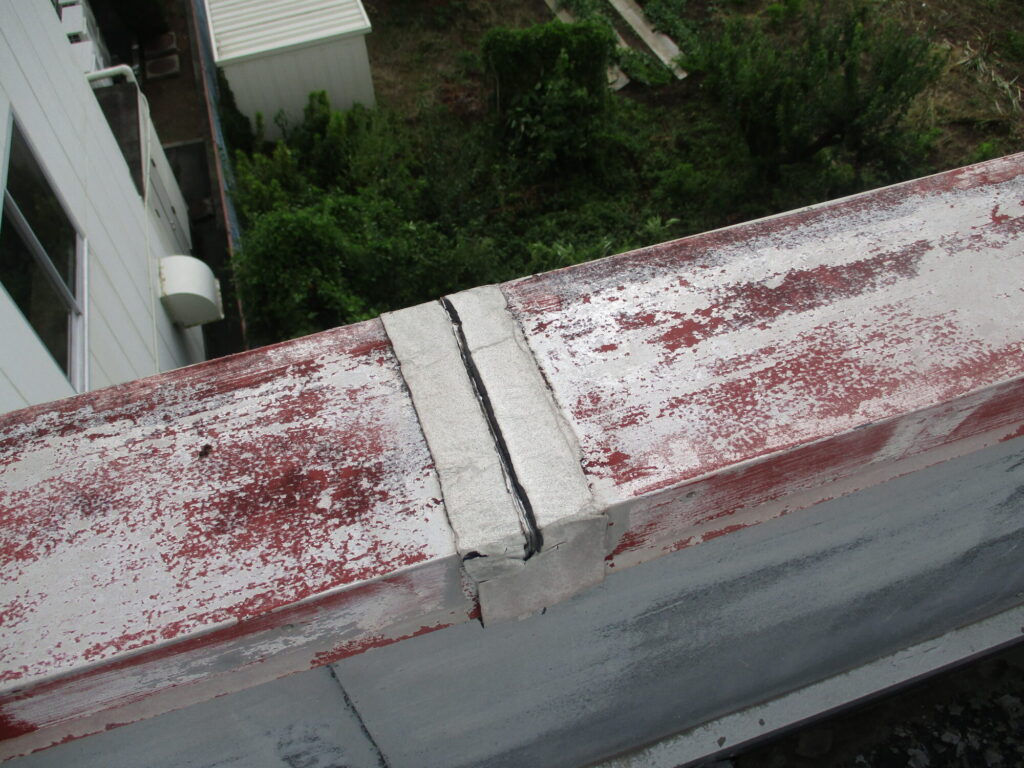 雨漏りの再発跡